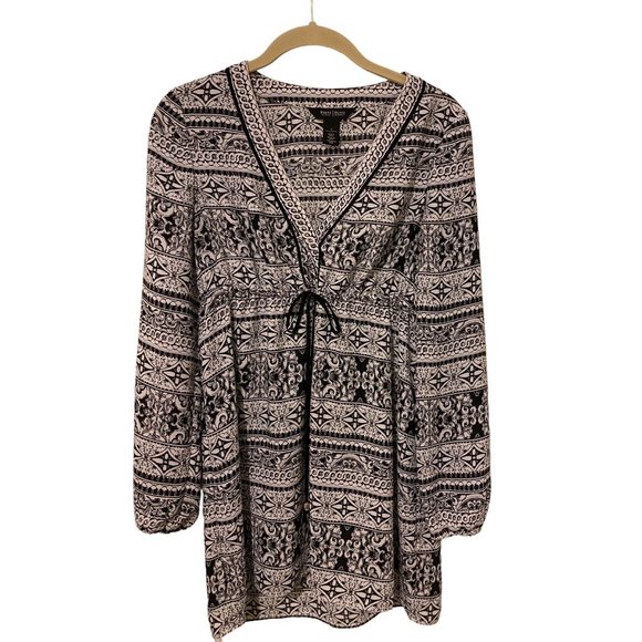 WHBM White House black market Mini Dress Coverup SZ 2 Floral Geo V Neck - Picture 1 of 6